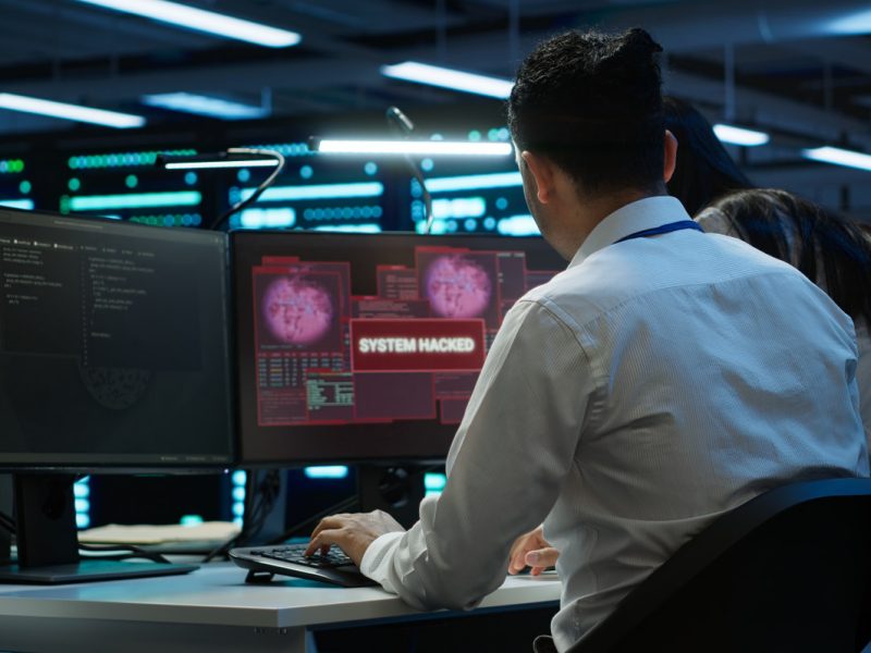 Security Operations Center (SOC)